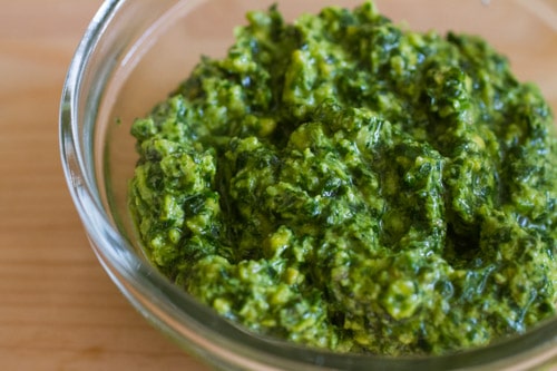 Refreshing Parsley Pistachio Pesto on http://www.theculinarylife.com