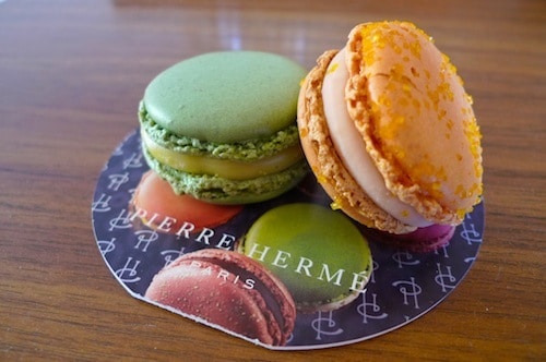 Ladurée v. Pierre Hermé Macaron Taste Test on http://www.theculinarylife.com