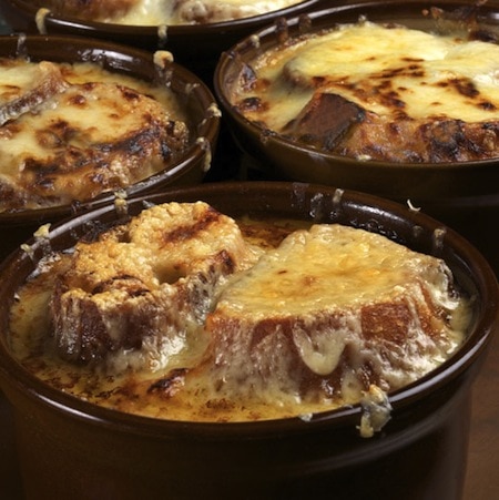 Traditional French Onion Soup on http://www.theculinarylife.com