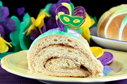 Mardi Gras King Cake Recipe on http://www.theculinarylife.com