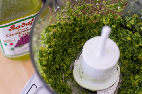 Refreshing Parsley Pistachio Pesto on http://www.theculinarylife.com